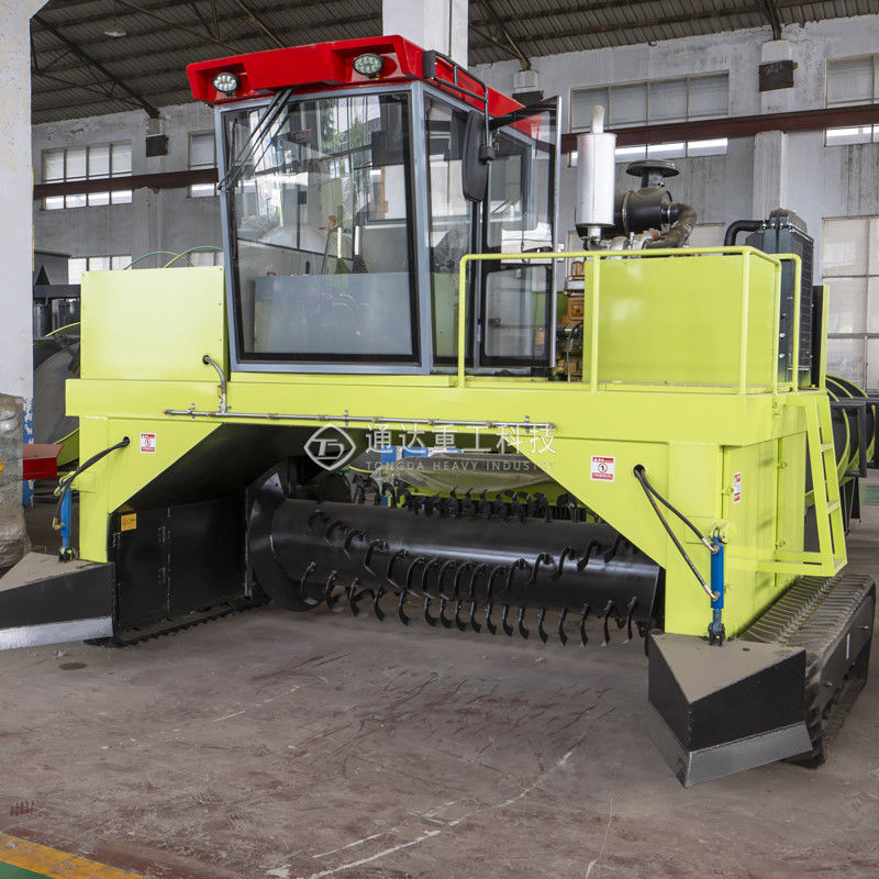 Organic Fertilizer Crawler Type Compost Turner For Poultry Waste Fermentation Equipment